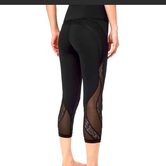 lululemon athletica Pants - NWT Lululemon Wunder Under 21” leggings, high rise!